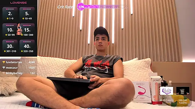 Hotboy21  online show from 03.22.25