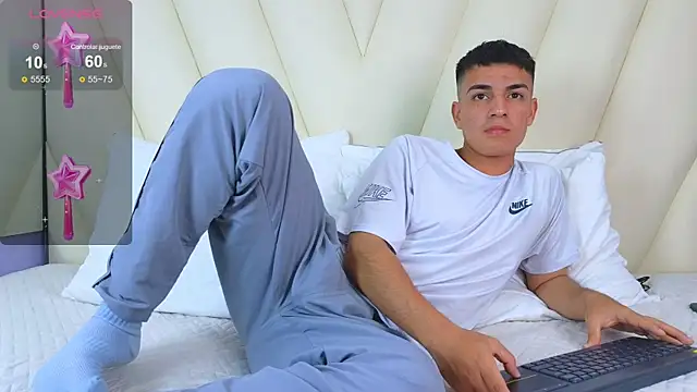 Hotboy21  online show from 11.07.25