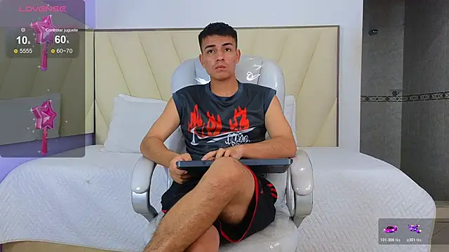 Hotboy21  online show from 11.12.25