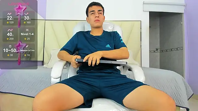 Hotboy21  online show from 12.21.25