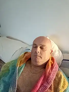 Alexis Bull online show from 01.12.26