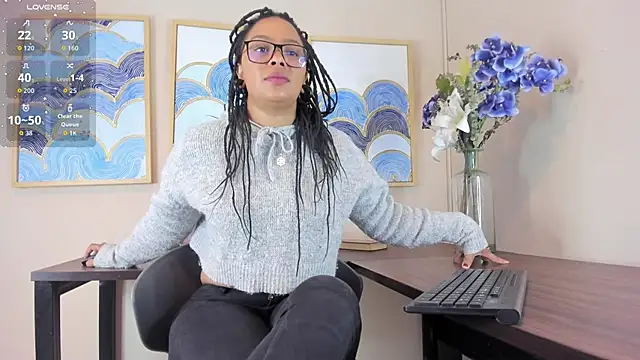 Snapshot of andrea_xoe_ chatting on 11.24.25 andrea xoe online show from 11.24.25