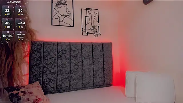 Snapshot of blonder_roux chatting on 10.09.25 blonder roux online show from 10.09.25