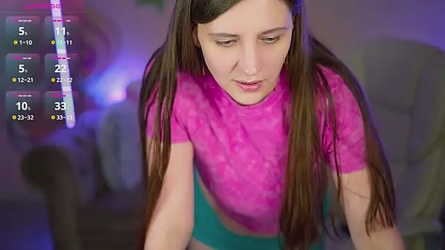 Snapshot of ValeryMurr chatting on 12.17.25 ValeryMurr online show from 12.17.25