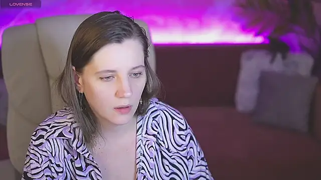 Snapshot of ValeryMurr chatting on 12.19.25 ValeryMurr online show from 12.19.25