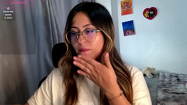 emma  bell  online show from 09.17.25