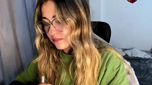 emma  bell  online show from 11.14.25