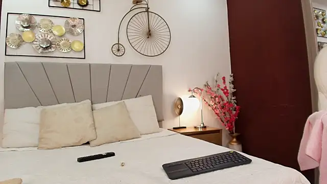 im eli1 online show from 02.25.26