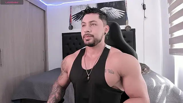 santi aesthetic online show from 11.19.25