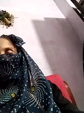 Snapshot of Soniy-Maax chatting on 10.12.25 Soniy-Maax online show from 10.12.25