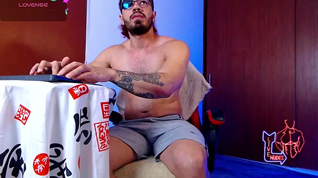 Snapshot of pirata_fitness chatting on 03.07.26 pirata fitness online show from 03.07.26