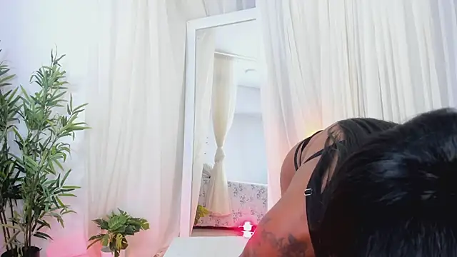 MelanieMiller  online show from 09.12.25