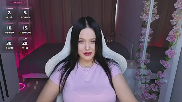 Betty  Davvis online show from 10.15.25