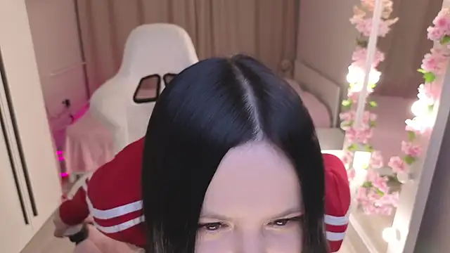 Betty  Davvis online show from 11.23.25