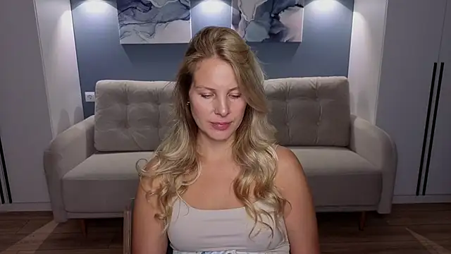 MelanieBennett online show from 09.16.25