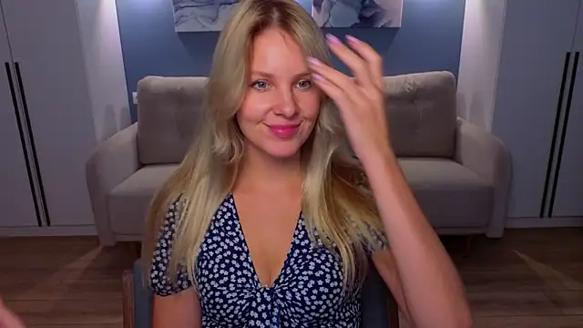 Snapshot of MelanieBennett chatting on 07.14.26 MelanieBennett online show from 07.14.26