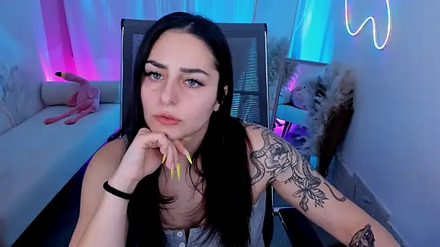 ValeriiMills online show from 02.12.26