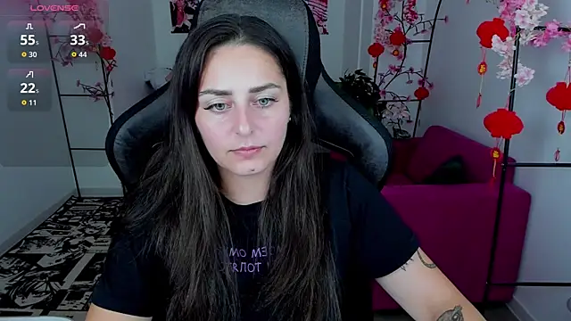 Snapshot of ValeriiMills chatting on 07.15.26 ValeriiMills online show from 07.15.26