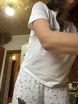 Snapshot of MariannaSida chatting on 02.25.26 MariannaSida online show from 02.25.26