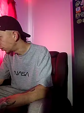 Chris  Jones online show from 09.11.25