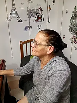 katrina perez online show from 02.05.26