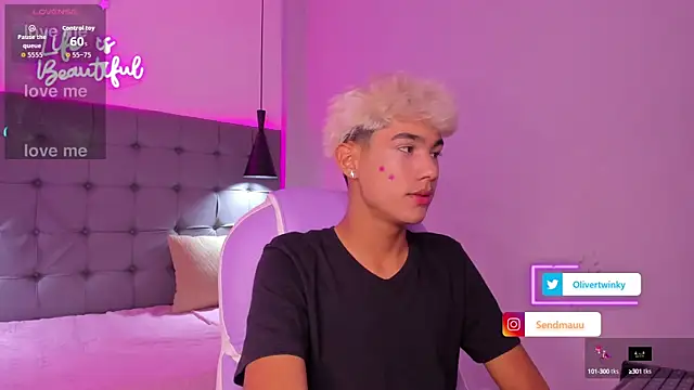 Snapshot of OliverTwinky chatting on 09.26.25 OliverTwinky online show from 09.26.25