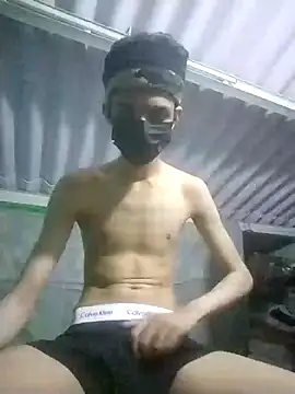 Snapshot of HannanKhan25 chatting on 11.15.25 HannanKhan25 online show from 11.15.25