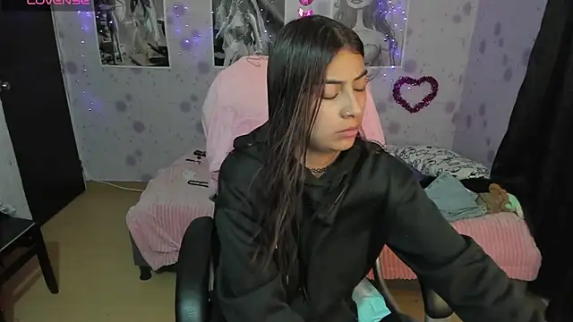 Medussa katt online show from 11.12.25