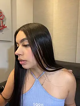 Snapshot of Cristina_pinkk chatting on 11.08.25 Cristina pinkk online show from 11.08.25