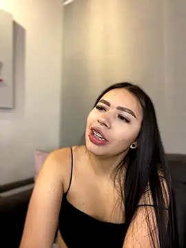 Snapshot of Cristina_pinkk chatting on 11.27.25 Cristina pinkk online show from 11.27.25