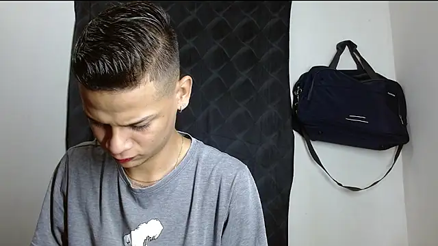 Snapshot of axce1_boy24 chatting on 10.15.25 axce1 boy24 online show from 10.15.25