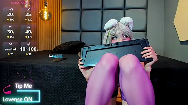 Snapshot of ALISSON_VEGA chatting on 09.29.25 ALISSON VEGA online show from 09.29.25