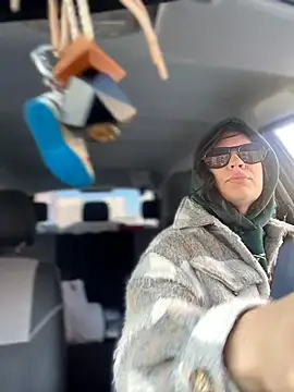 MeekyRich online show from 04.18.26