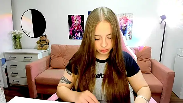 Snapshot of mistress_lain chatting on 09.08.25 mistress lain online show from 09.08.25