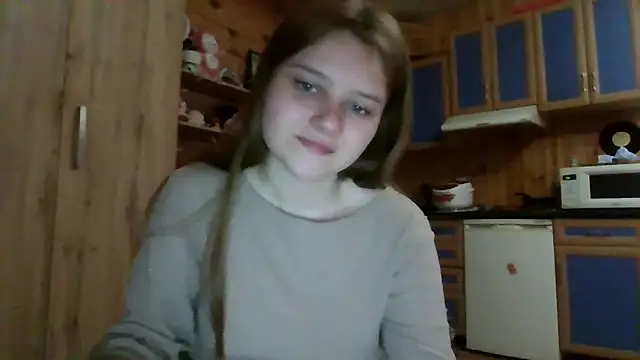 Snapshot of Little_shygirl chatting on 09.18.25 Little shygirl online show from 09.18.25