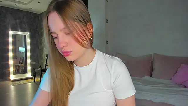 Candy Cansew online show from 03.13.26