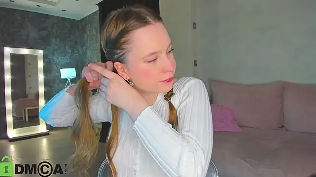 Candy Cansew online show from 04.26.26