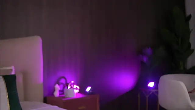 ChloeDevine online show from 10.27.25