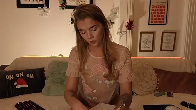 CarrieBradshaww online show from 11.24.25