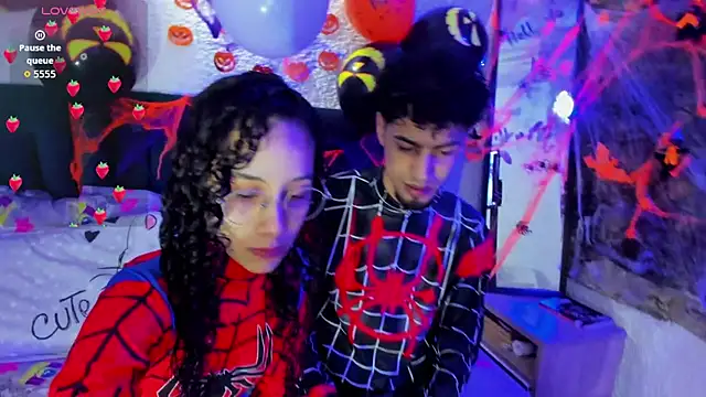 Snapshot of JennMuriel_ chatting on 10.31.25 JennMuriel online show from 10.31.25