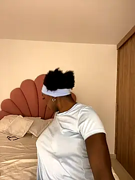 alissradiante1 online show from 10.10.25