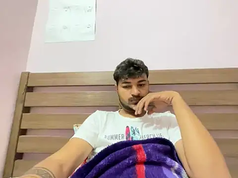 Snapshot of midnight_24 chatting on 11.10.25 midnight 24 online show from 11.10.25