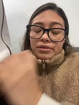 Snapshot of kate_rabittsex chatting on 01.18.25 kate rabittsex online show from 01.18.25