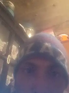 Snapshot of ConfidedAward chatting on 02.01.26 ConfidedAward online show from 02.01.26