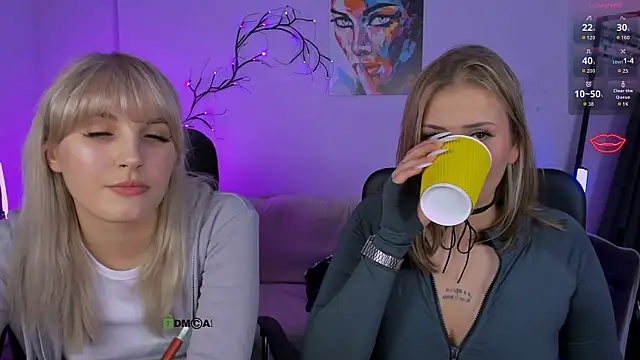 Snapshot of jeren_smile chatting on 10.03.25 jeren smile online show from 10.03.25