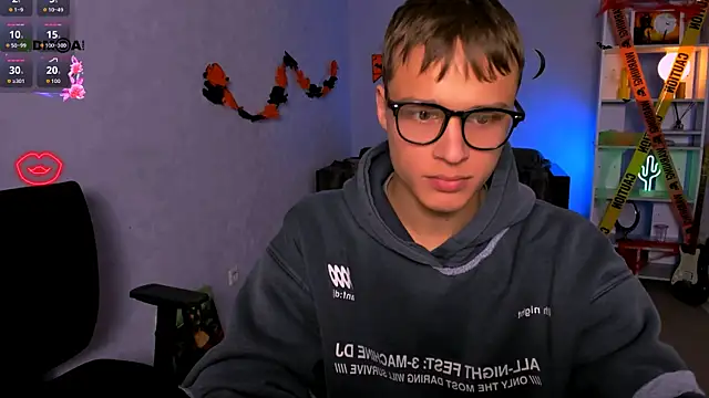 Snapshot of jeren_smile chatting on 10.21.25 jeren smile online show from 10.21.25