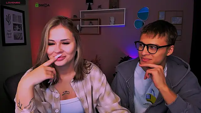 Snapshot of jeren_smile chatting on 10.27.25 jeren smile online show from 10.27.25