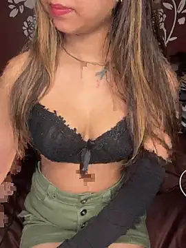 Snapshot of Scarlett_1819 chatting on 02.19.26 Scarlett 1819 online show from 02.19.26