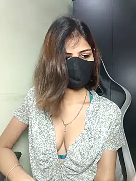 Snapshot of Isha_Sax chatting on 10.01.25 Isha Sax online show from 10.01.25