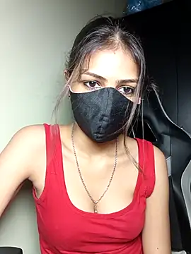 Snapshot of Isha_Sax chatting on 10.05.25 Isha Sax online show from 10.05.25